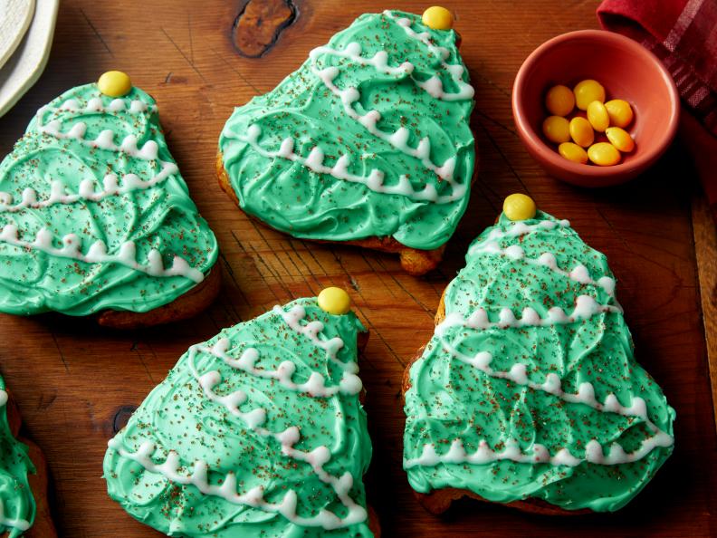 Cinnamon Roll Christmas Trees