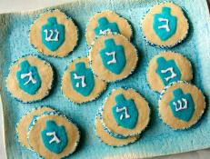These beautiful dreidel cookies are perfect for Hannukah.