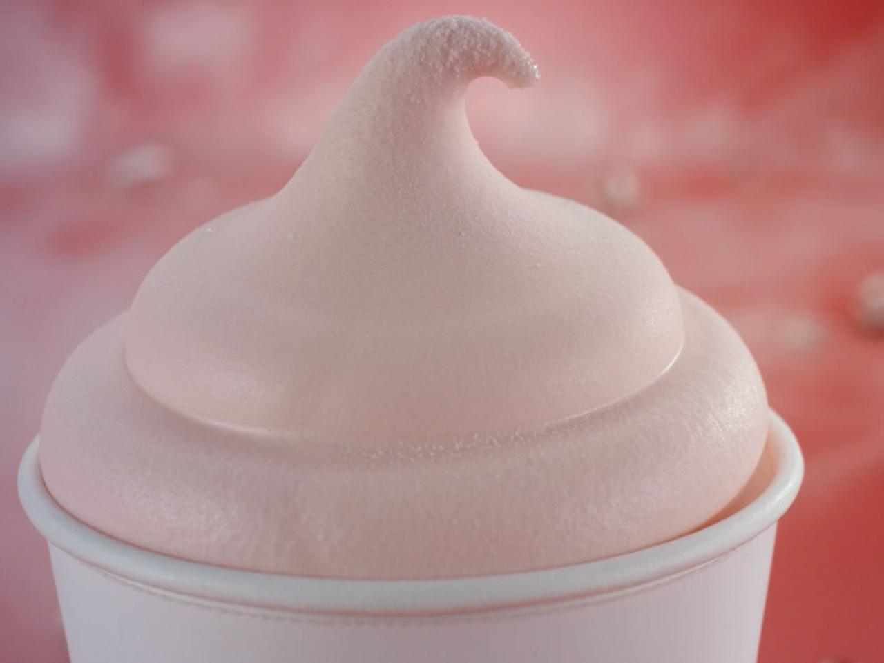 Wendys New Peppermint Frosty Is Here For The Holidays FN Dish