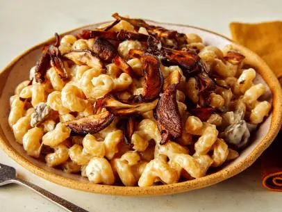 Cream Steamed Mushroom Pasta
