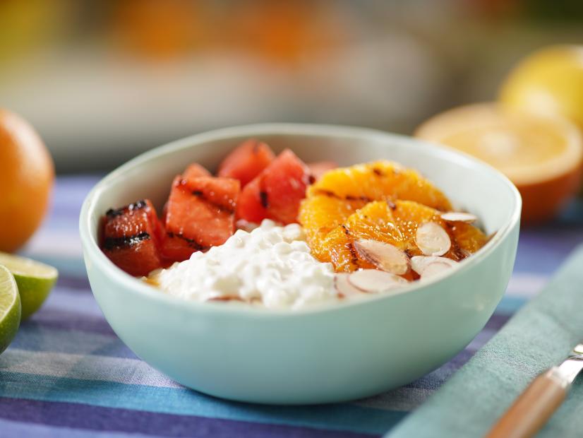 Sunny Anderson's Cottage Cheese and Fruit Bowl Beauty, as seen on The Kitchen, Season 33.