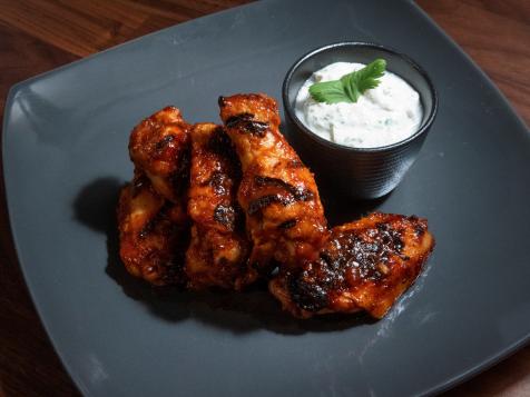 Grilled Chicken Wings with Yogurt Dipping Sauce