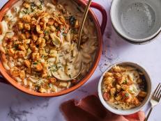 You don’t have to be a millionaire to make this mac and cheese, but after just one bite you might feel like one. Sharp aged Cheddar, creamy fontina and melty Gouda blend to make it irresistibly rich and gooey, and a topping of truffled brioche breadcrumbs make it a golden masterpiece.