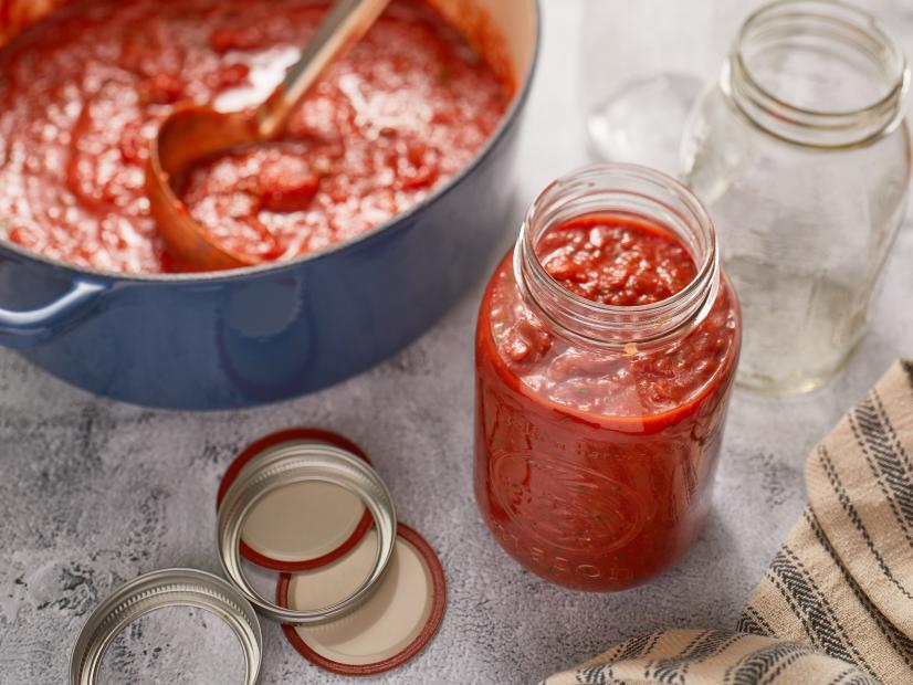 Close up of Tomato Sauce, as seen on Mary Makes It Easy, season 2.