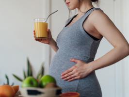 The Best Pregnancy-Safe Protein Powders, According to Dietitians
