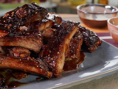 Alex Guarnaschelli, Garlic and Soy Sticky Ribs, as seen on The Kitchen, Season 34.