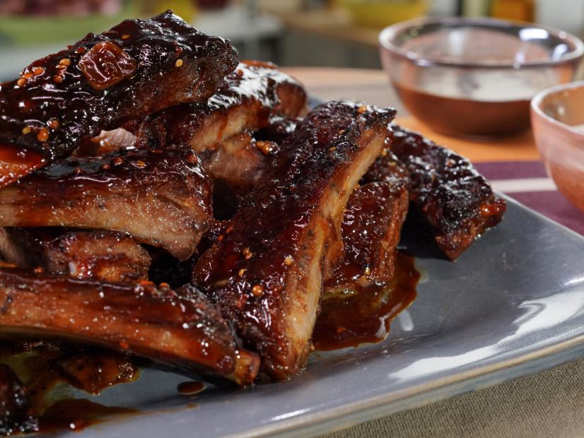 Alex Guarnaschelli, Garlic and Soy Sticky Ribs, as seen on The Kitchen, Season 34.