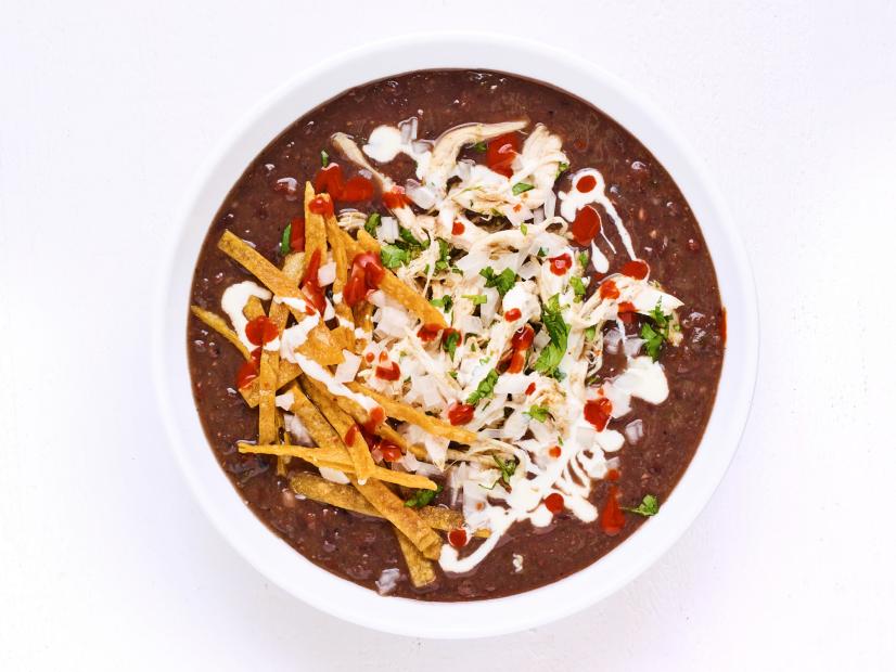 SLOW-COOKER BLACK BEAN SOUP WITH CHICKEN.