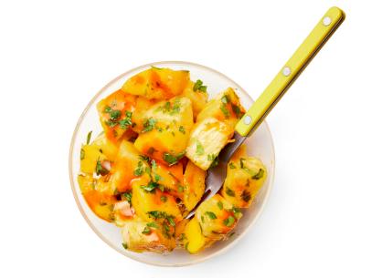SPICY TROPICAL FRUIT SALAD. Spicy, hot bites.