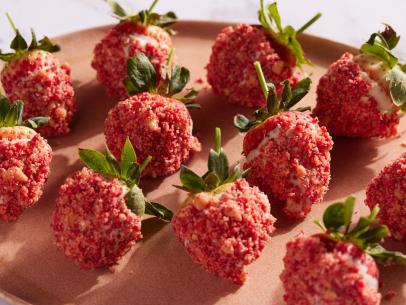 KEYWORDS: Strawberry Crunch Bites, Young Sun Huh, Food Network Kitchen, dessert, strawberries, white chocolate, shortbread cookies, freeze-dried strawberries, easy recipe