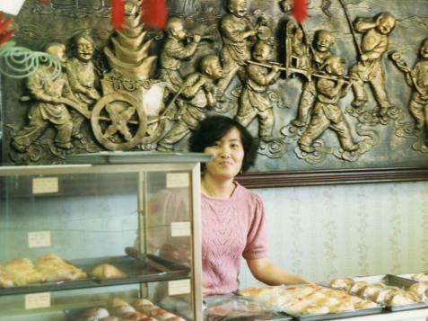How a Vietnamese Bakery Started by Refugees Became a New Orleans Destination