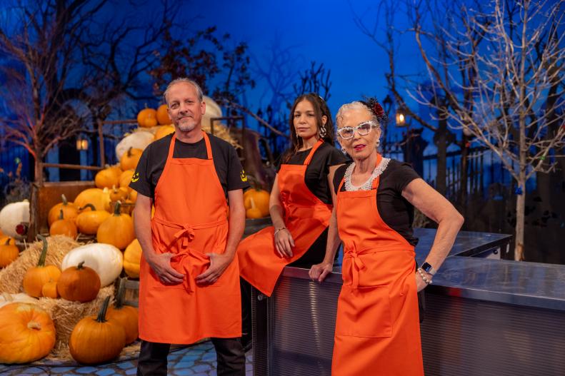Teresa Shurilla, Mike Craghead and Gina Montesino of Killer Instincts as seen on round 1, "Classic Halloween Horrors" challenge on Halloween Wars, Season 14.