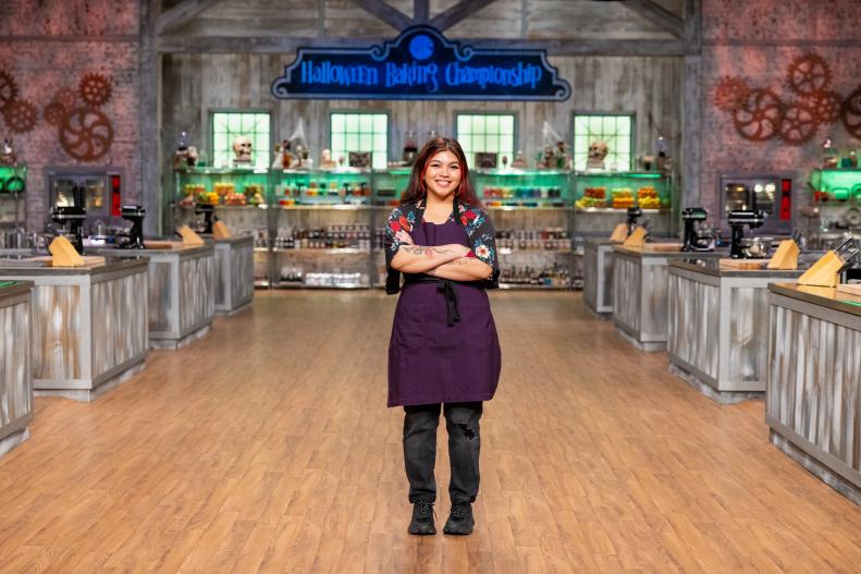 Contestant Hollie Rivera, portrait, as seen on Halloween Baking Championship, Season 10.