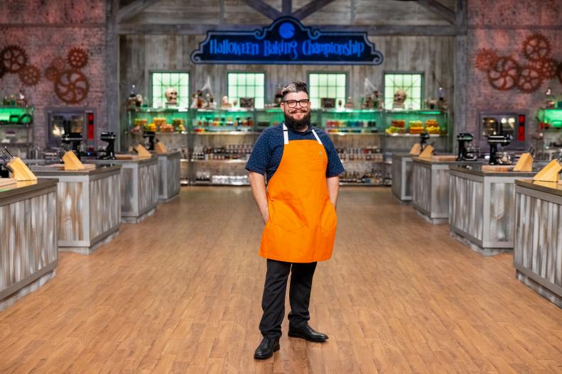 Contestant Manny Martinez, portrait, as seen on Halloween Baking Championship, Season 10.