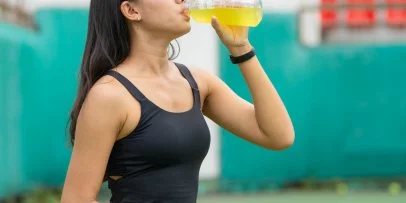 7 Best Electrolyte Drinks, According to a Certified Athletic Trainer