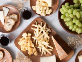 25 Best Gifts for Cheese Lovers