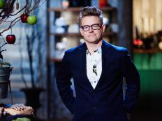 Host Richard Blais during the Pre-Heat round, Sculpted Scary Treats, Monster Mash-Ups, as seen on Food Network’s Halloween Baking Championship, Season 1.