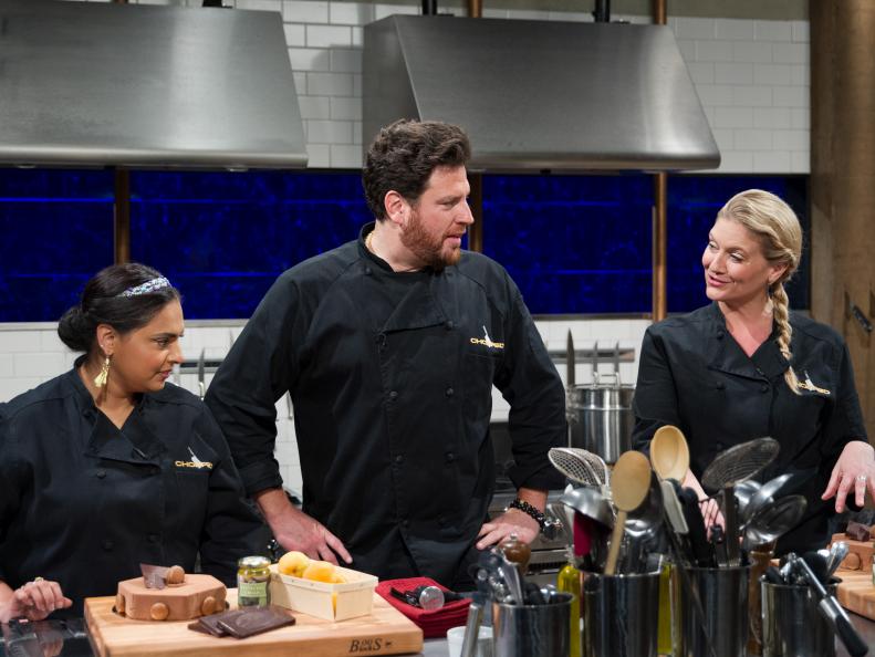Judges Maneet Chauhan (L), Scott Conant, and Amanda Freitag during the dessert round, Chocolate, as seen on Food Network's Chopped After Hours, Season 32.