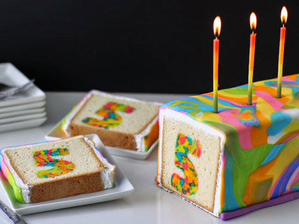 http://www.hungryhappenings.com/2014/05/rainbow-tie-dye-surprise-cake.html