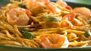 Linguini With Shrimp and Pesto