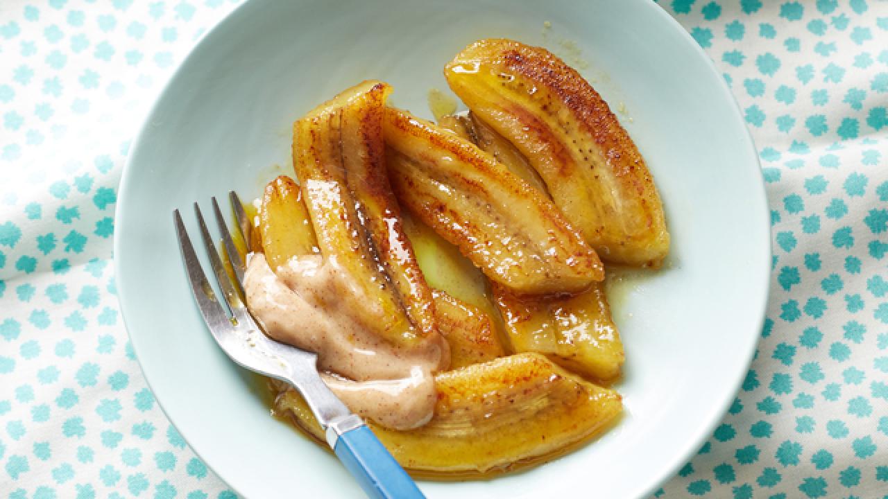 Bananas With Tangy Sweet Cream