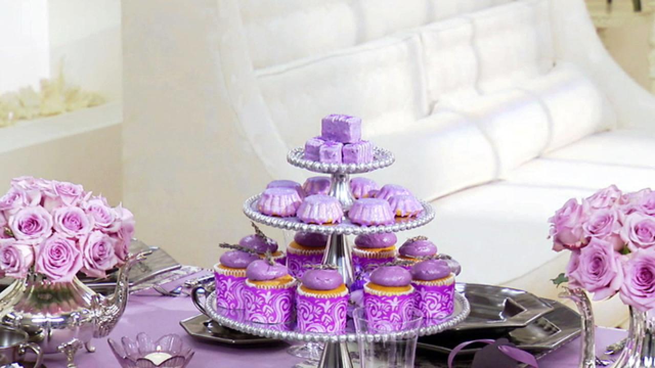 Tablescape Mini Cakes