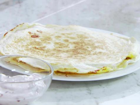Round 2 Recipe -Thanksgiving Quesadilla with Cranberry Cream Dipping Sauce