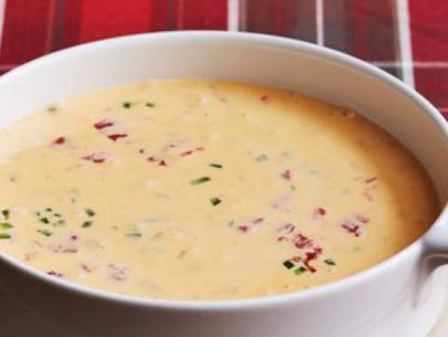 Christmas Queso Recipe | Ree Drummond | Food Network