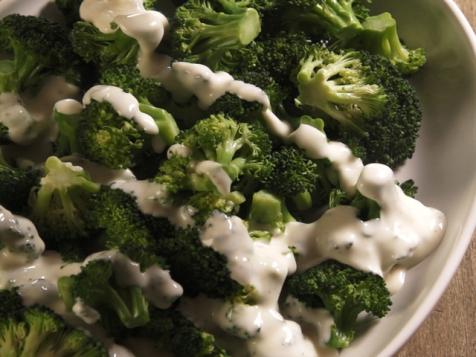 Broccoli with Cheddar Cheese Sauce