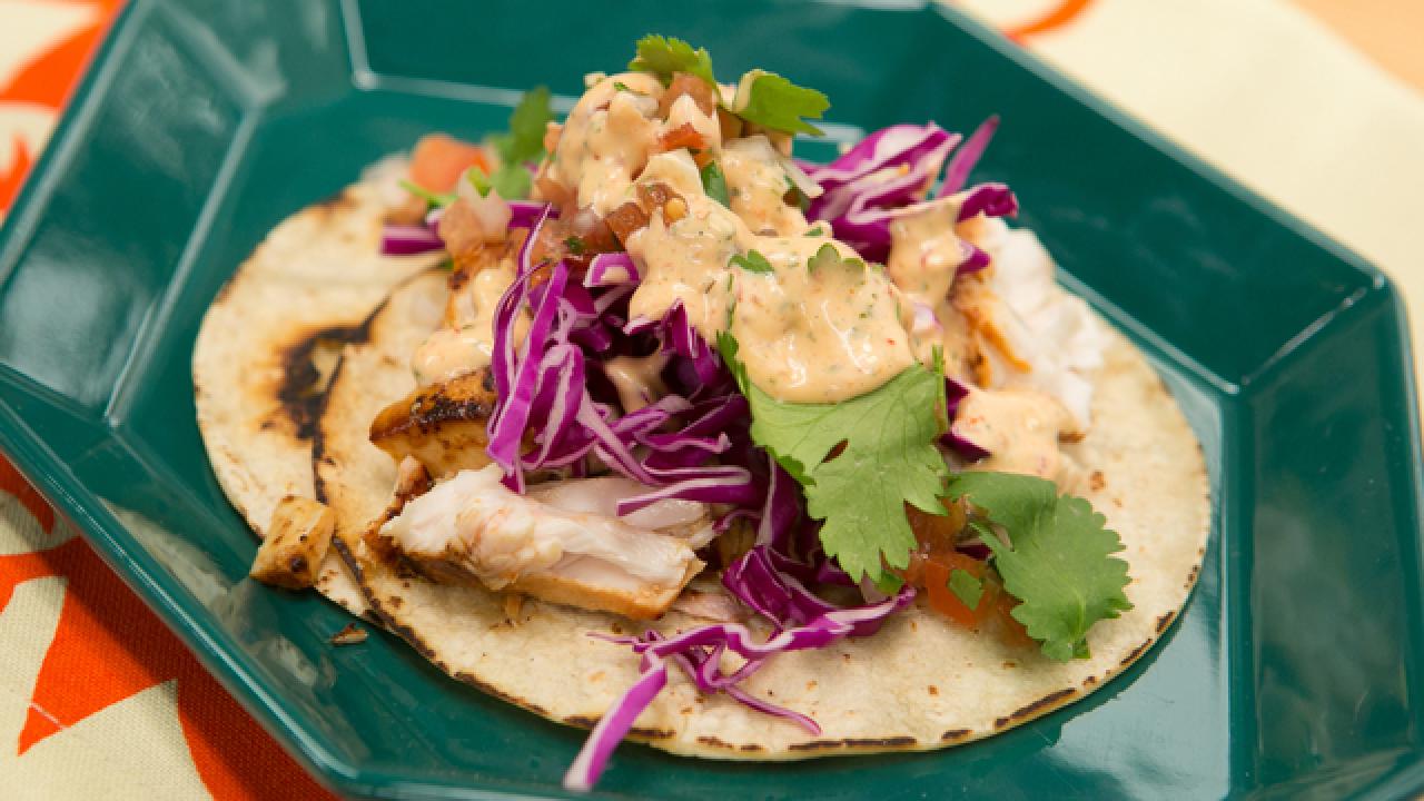 Fish Tacos with Chipotle Sauce
