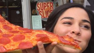 Pizza Barn's Super Slice