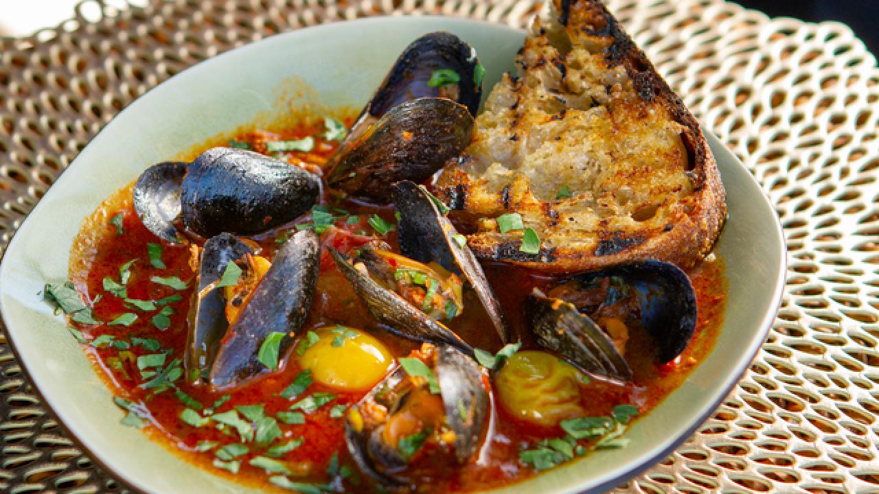 Steamed Mussels with Chorizo