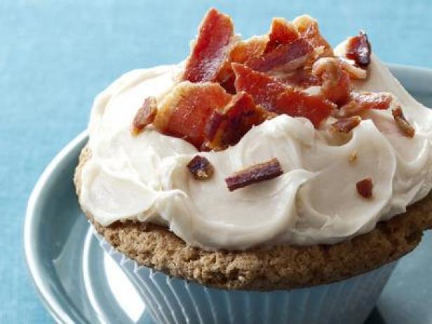 maple french toast bacon cupcake