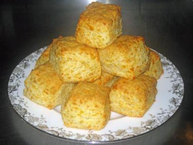 cheesy biscuits