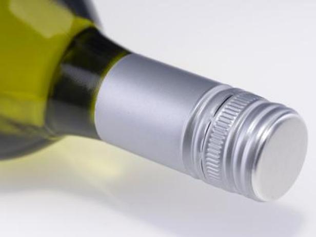 screw cap wine bottle