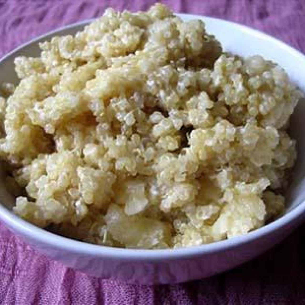 How to Cook Quinoa on the Stove - Veggies Don't Bite