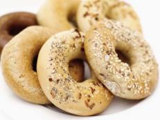Who doesn’t love a bagel for breakfast -- but are they a wise choice? People are always surprised (and a little freaked out) to hear how many slices of bread they’d have to eat to match the calories in one bagel. Here’s the good and the bad.