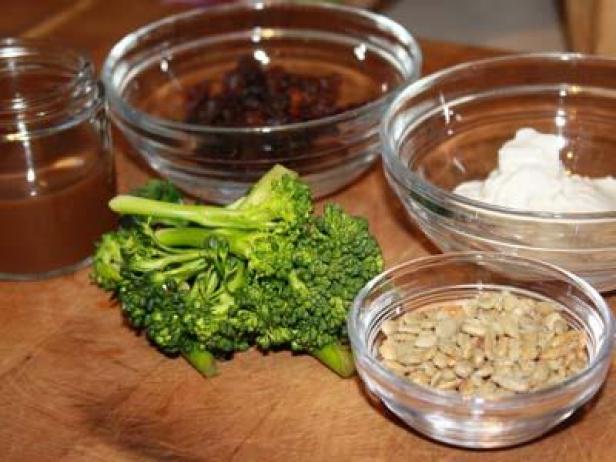 Broccoli-Salad-Ingredients