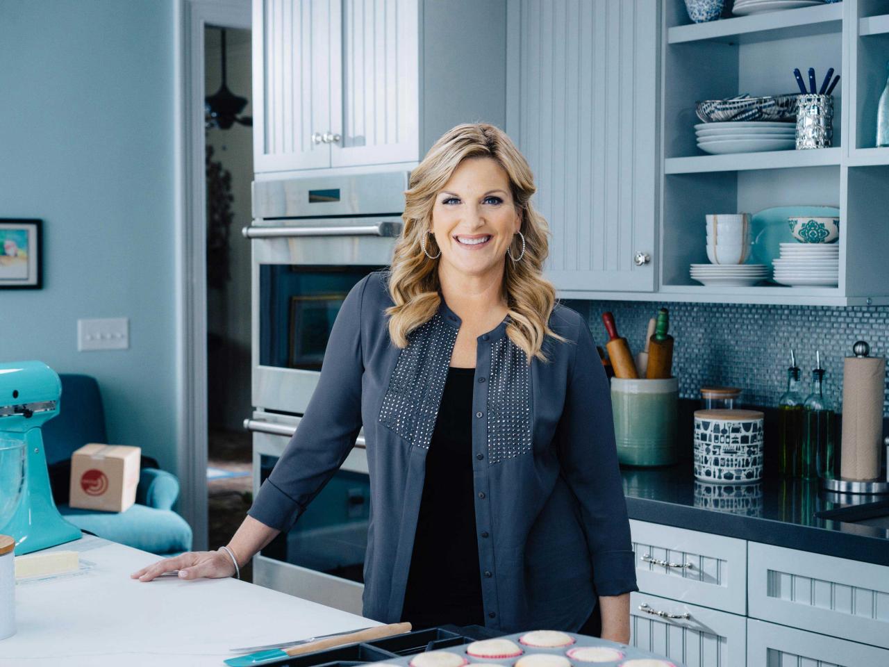 trisha-yearwood-bio-trisha-yearwood-food-network