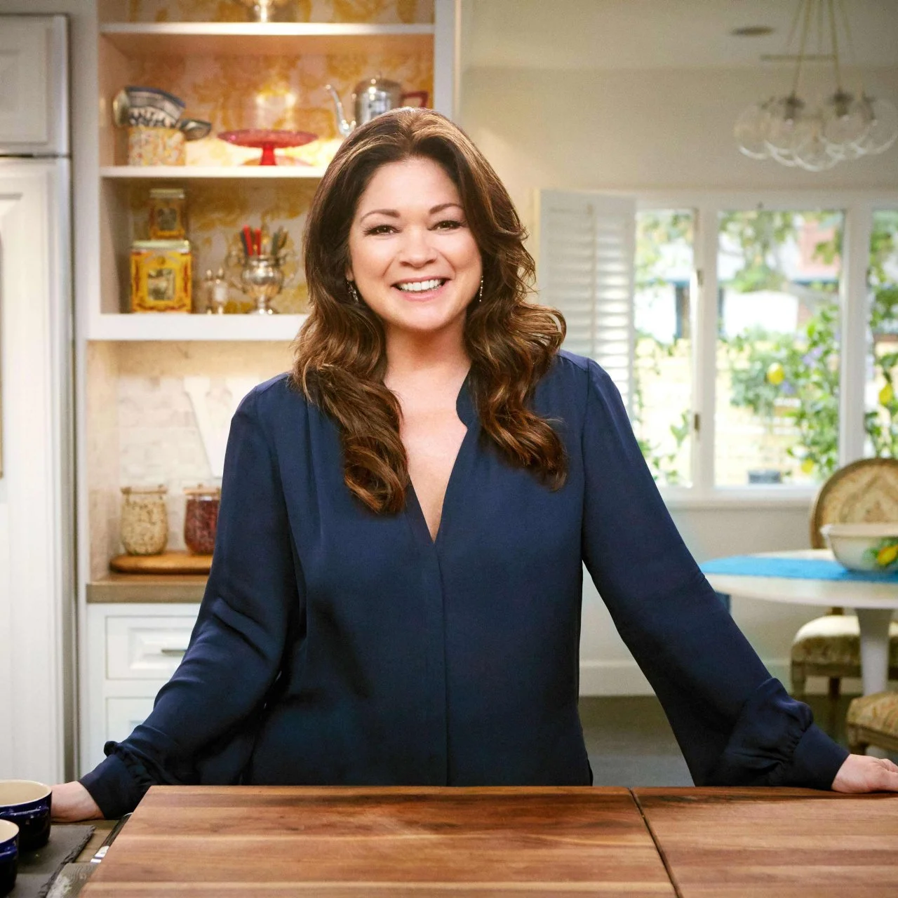 https://food.fnr.sndimg.com/content/dam/images/food/editorial/talent/valerie-bertinelli/FN_Valerie-Bertinelli-About.jpg.rend.hgtvcom.1280.1280.85.suffix/1457721085237.webp