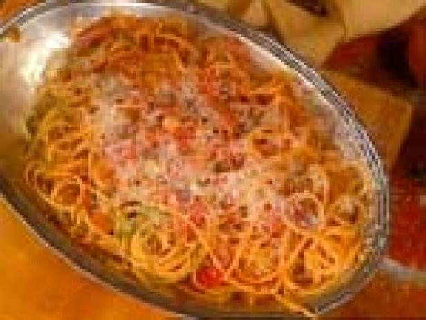 Spaghetti With A Hole With Bacon And Tomato Bucatini Allamatriciana