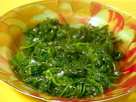Wilted Spinach with Garlic and Oil