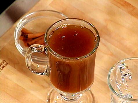 Hot Apple Cider with Rum