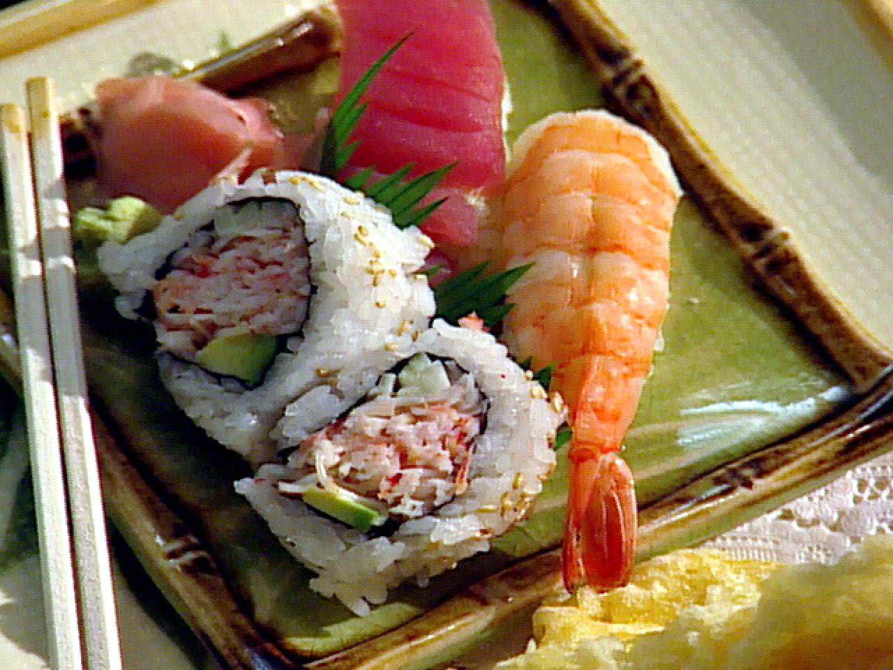 https://food.fnr.sndimg.com/content/dam/images/food/fullset/2003/10/27/0/ad1a10_sushi.jpg.rend.hgtvcom.1280.960.suffix/1371583036385.jpeg