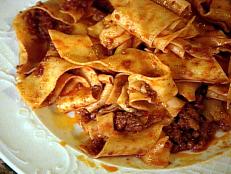 Pappardelle al Cinghiale is a tasty course, typical Sienese cooking. It's macaroni. It's pasta homemade in a wild boar sauce.
