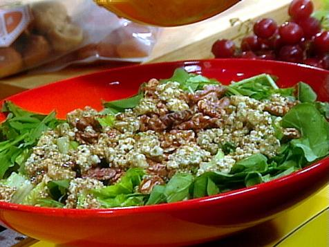 Arugula and Romaine Salad with Walnuts and Blue Cheese Vinaigrette