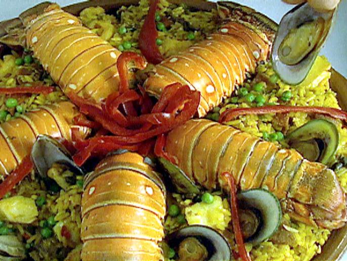 Cubanstyle Paella Paella Cubana Recipe Food Network