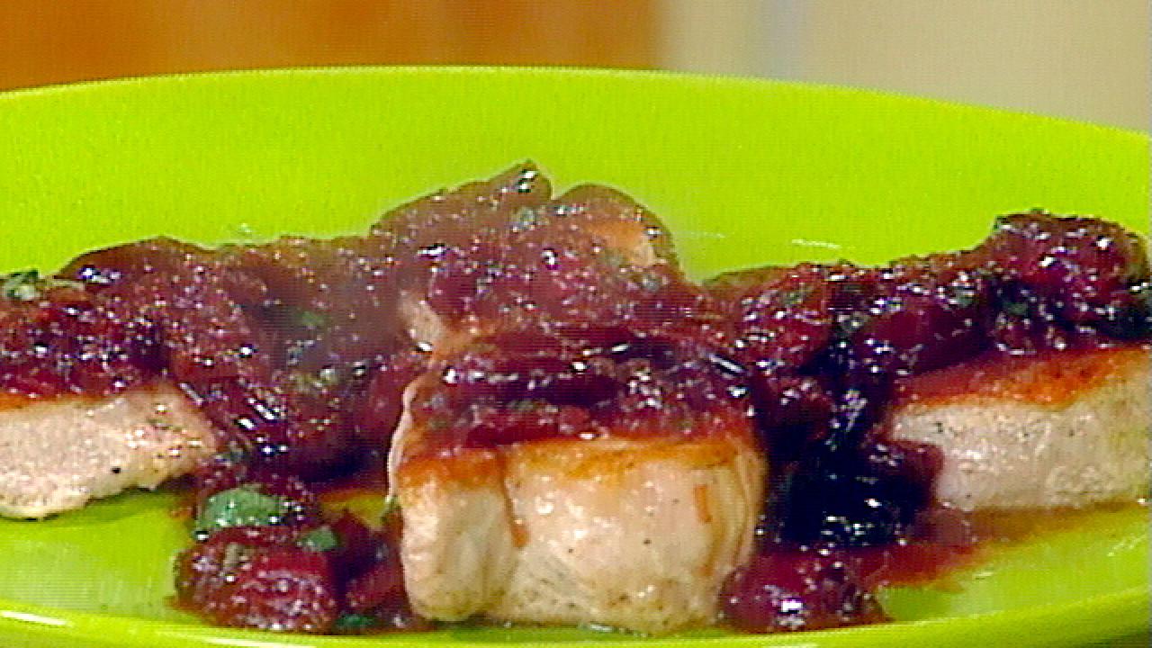 Pork Chops with Cherry Sauce