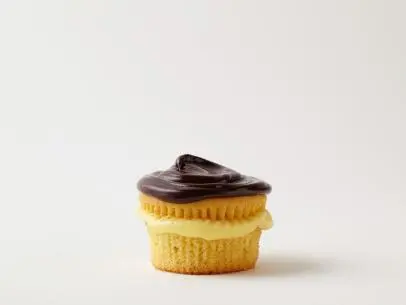 Boston Cream Cupcake
Decorating Fun
FNK
Silo,Boston Cream Cupcake
Decorating Fun
FNK
Silo