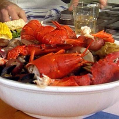 clam lobster and clambake